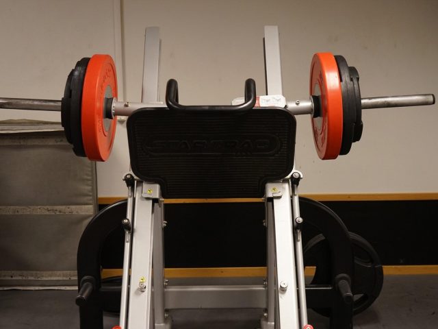 Meilleurs exercices en salle à Nice pour renforcer les jambes