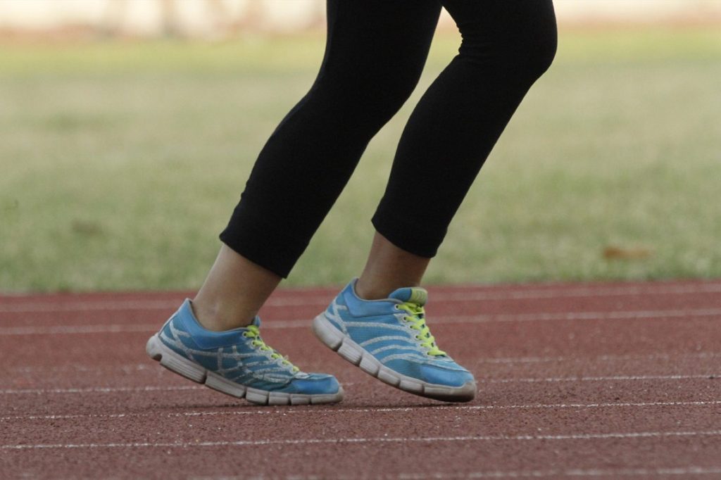 Différence entre un plan d&rsquo;entraînement course et marche